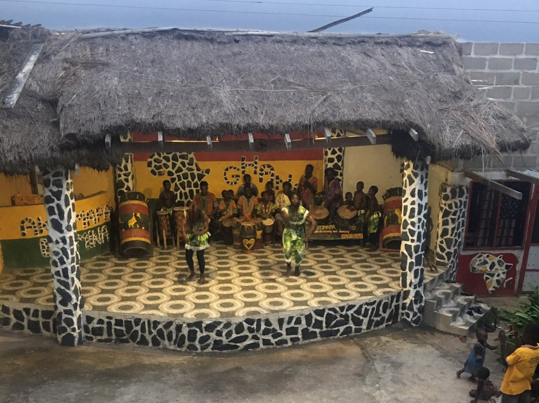 Komenda酒店住宿-Akomapa Village