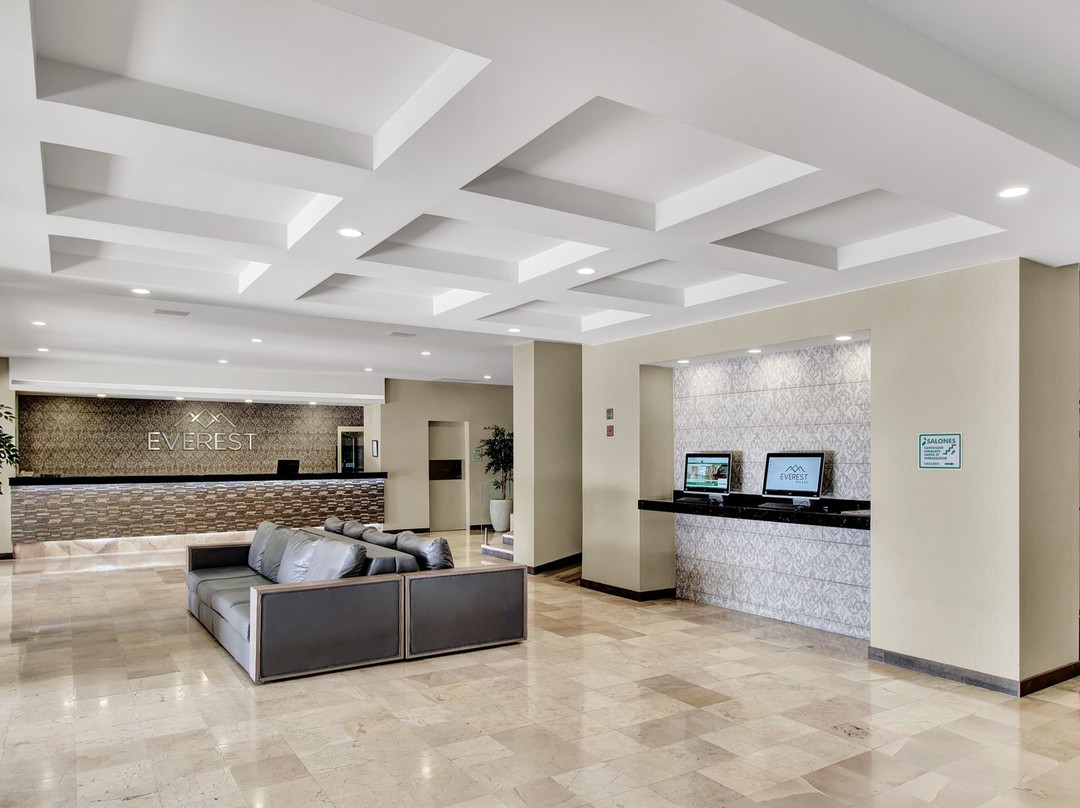 Everest Ciudad Victoria主图