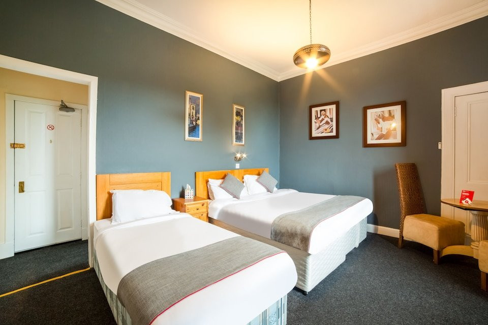 The Hillside Hotel主图