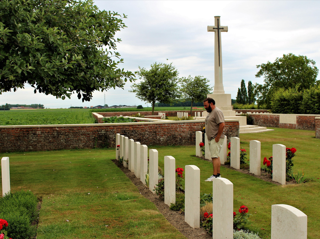 Derry House Cemetery No. 2景点图片