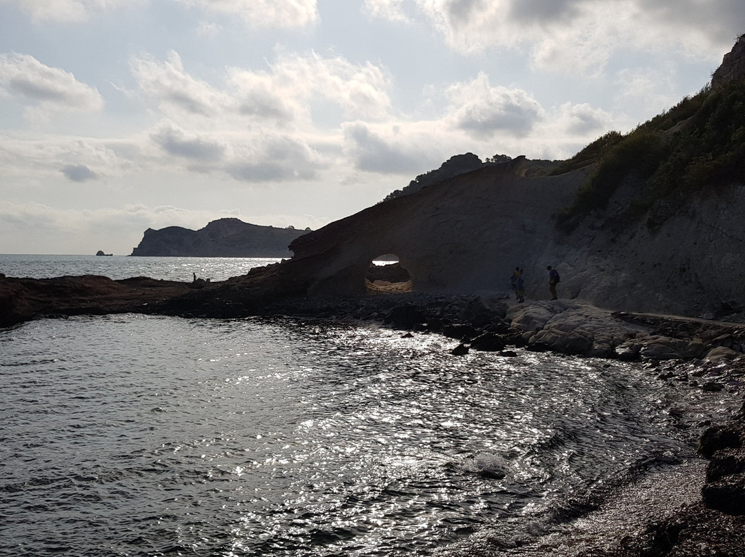 Cala Blanca景点图片
