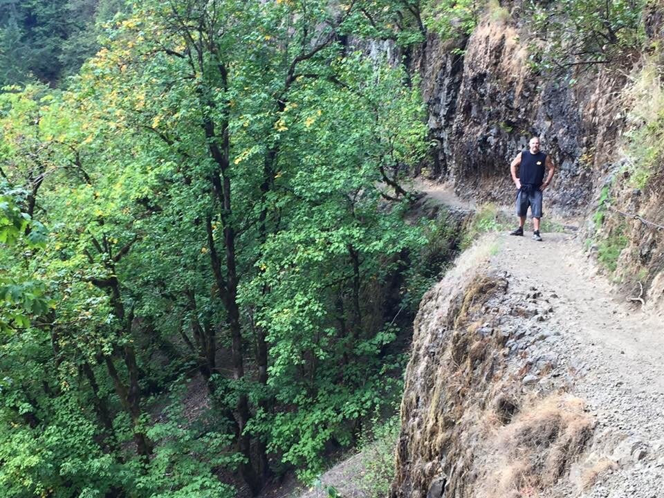 Punchbowl Falls景点图片