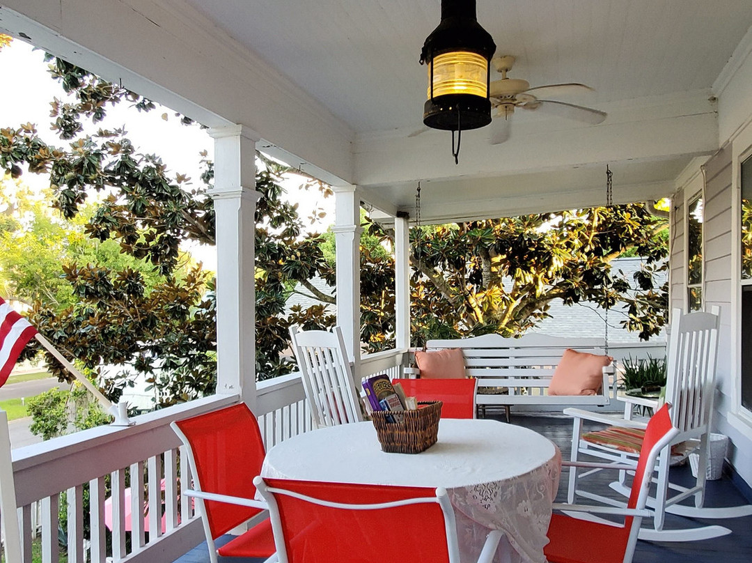 Goodbread House Inn Bed and Breakfast主图