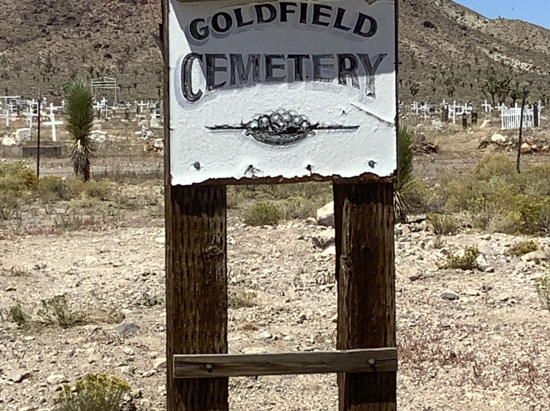 Goldfield Cemetery景点图片