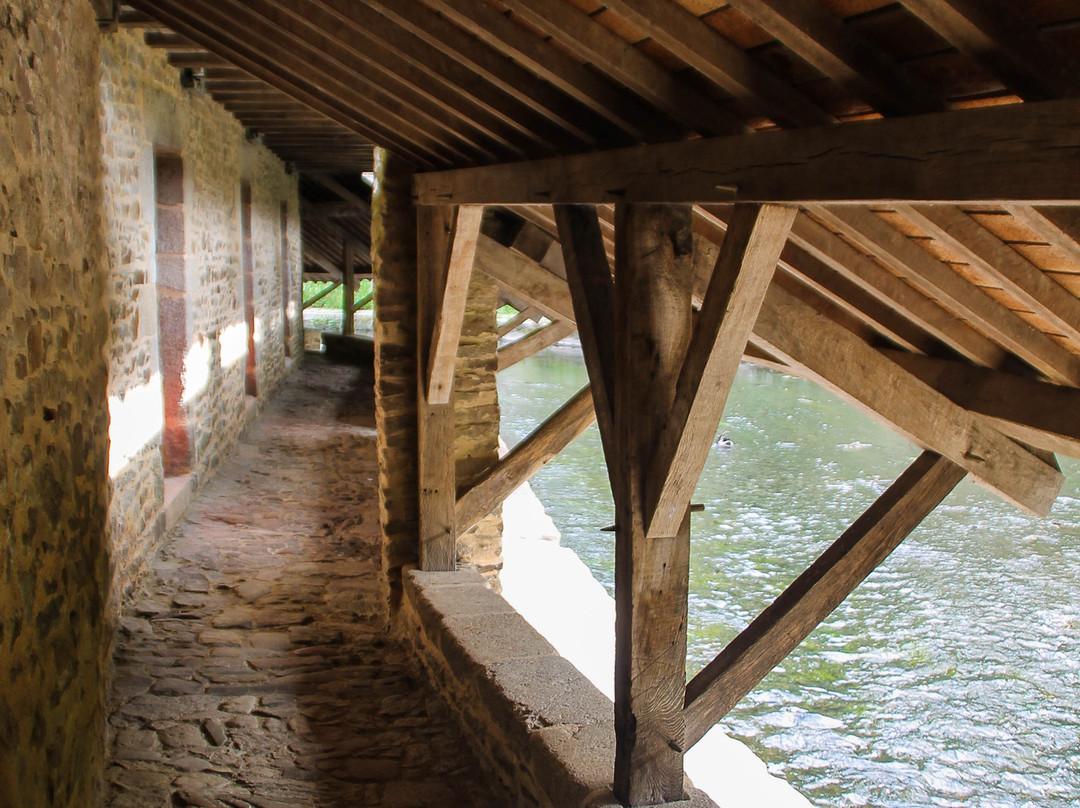 Les Lavoir de la Garenne-瓦讷必去景点