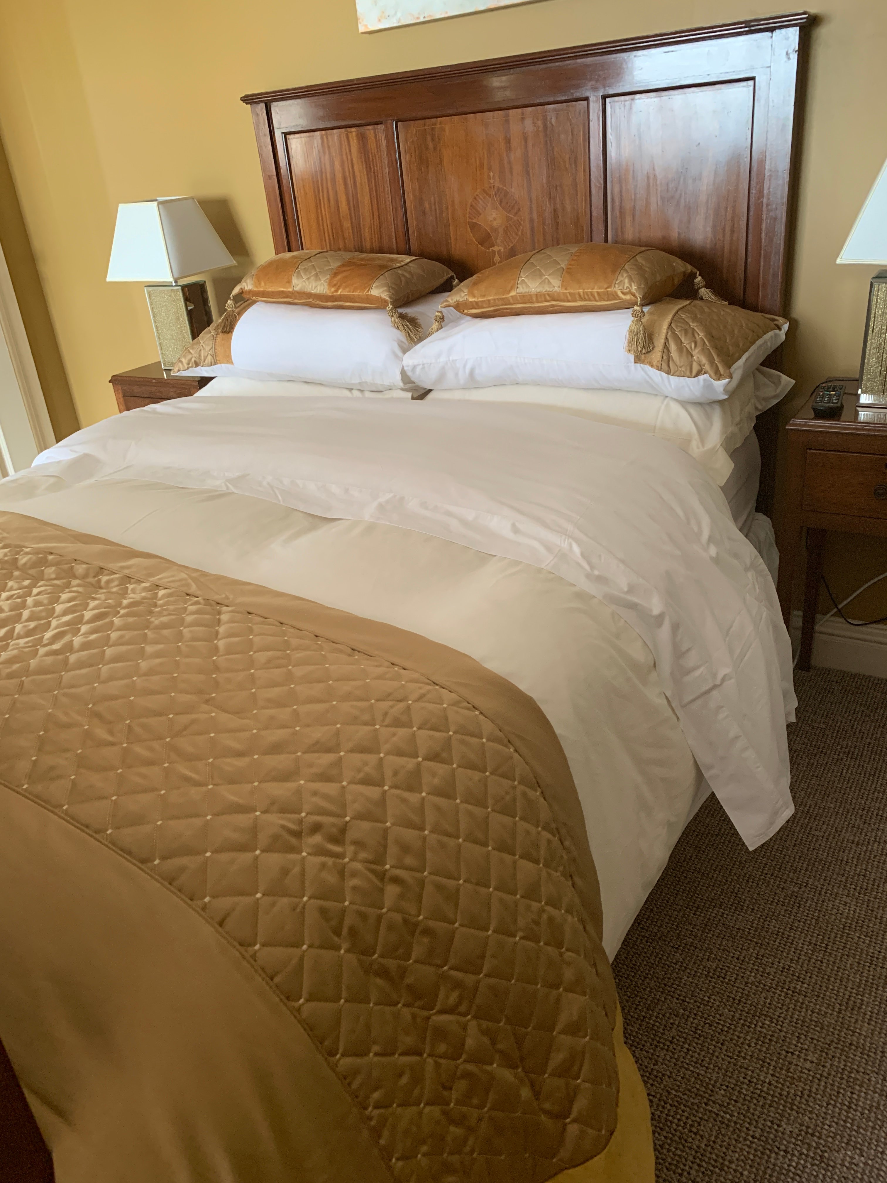 The Brown Hen Lodge Bed & Breakfast-官方