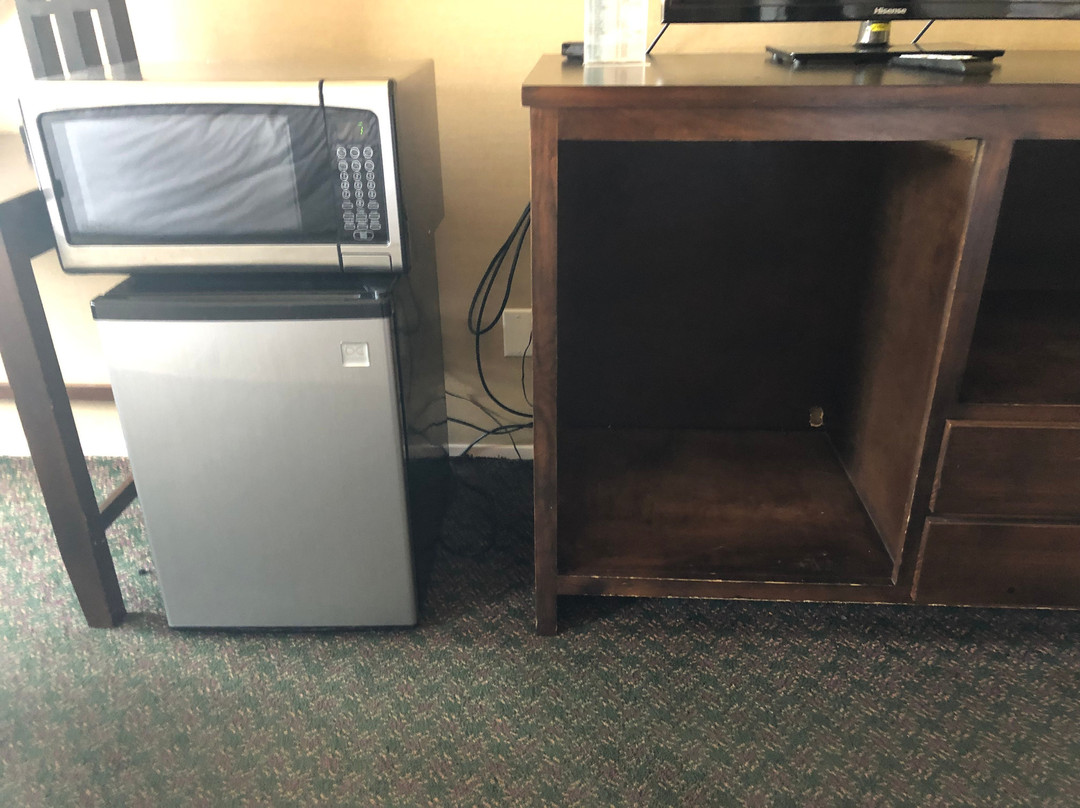 托伦斯豪生酒店主图