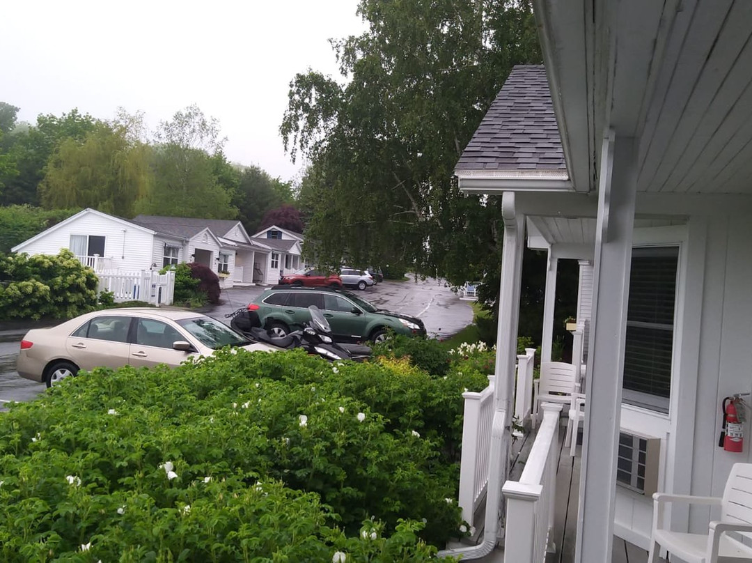 Glen Cove Inn And Suites主图