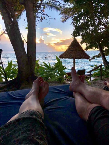 蓝礁湖海滩度假酒店主图