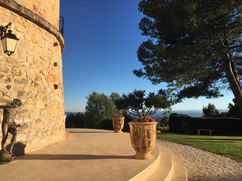 Château d'Entrecasteaux景点图片