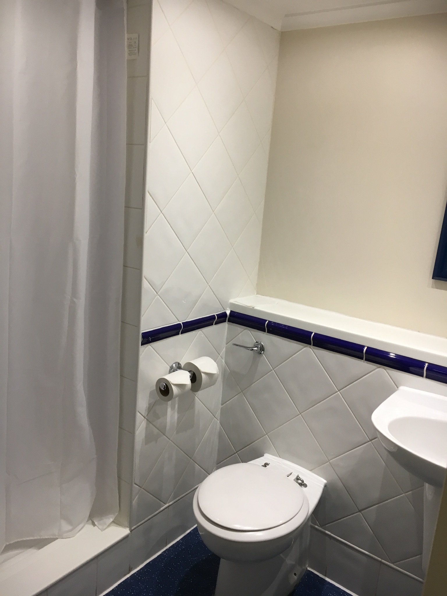 Travelodge Havant Rowlands Castle Hotel-浴室