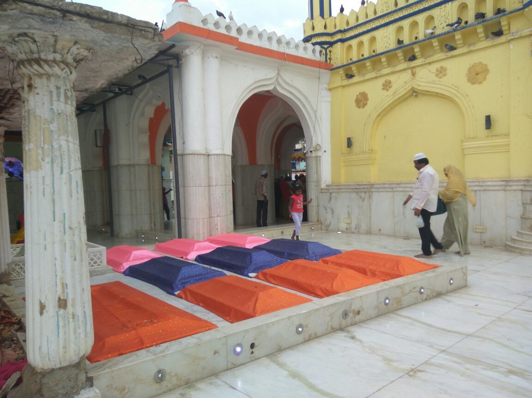 Ameen Peer Dargah Shrine景点图片