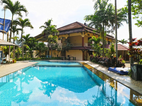白羊座蓝色度假村