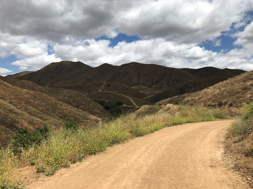 Walker Canyon Trailhead-埃尔西诺湖必去景点
