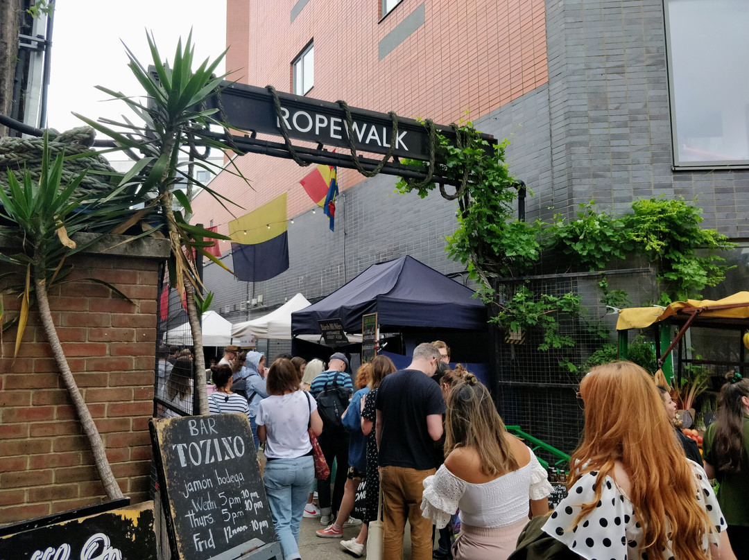 埃克斯茅斯街边市场景点图片