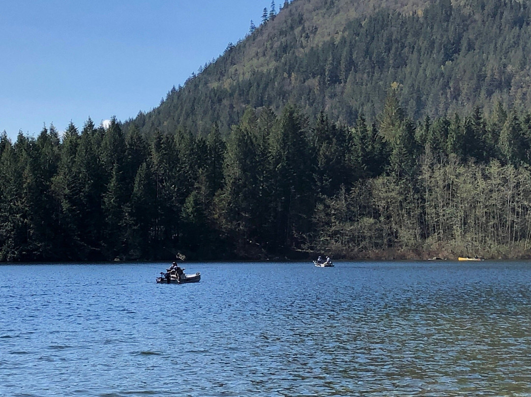 Hicks Lake-哈里逊温泉必去景点