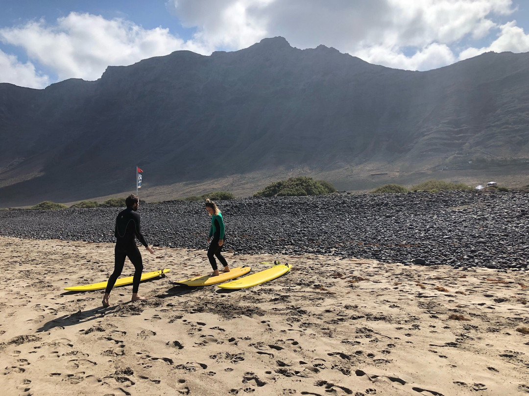 Lanzarote Surf School-Caleta de Famara必去景点