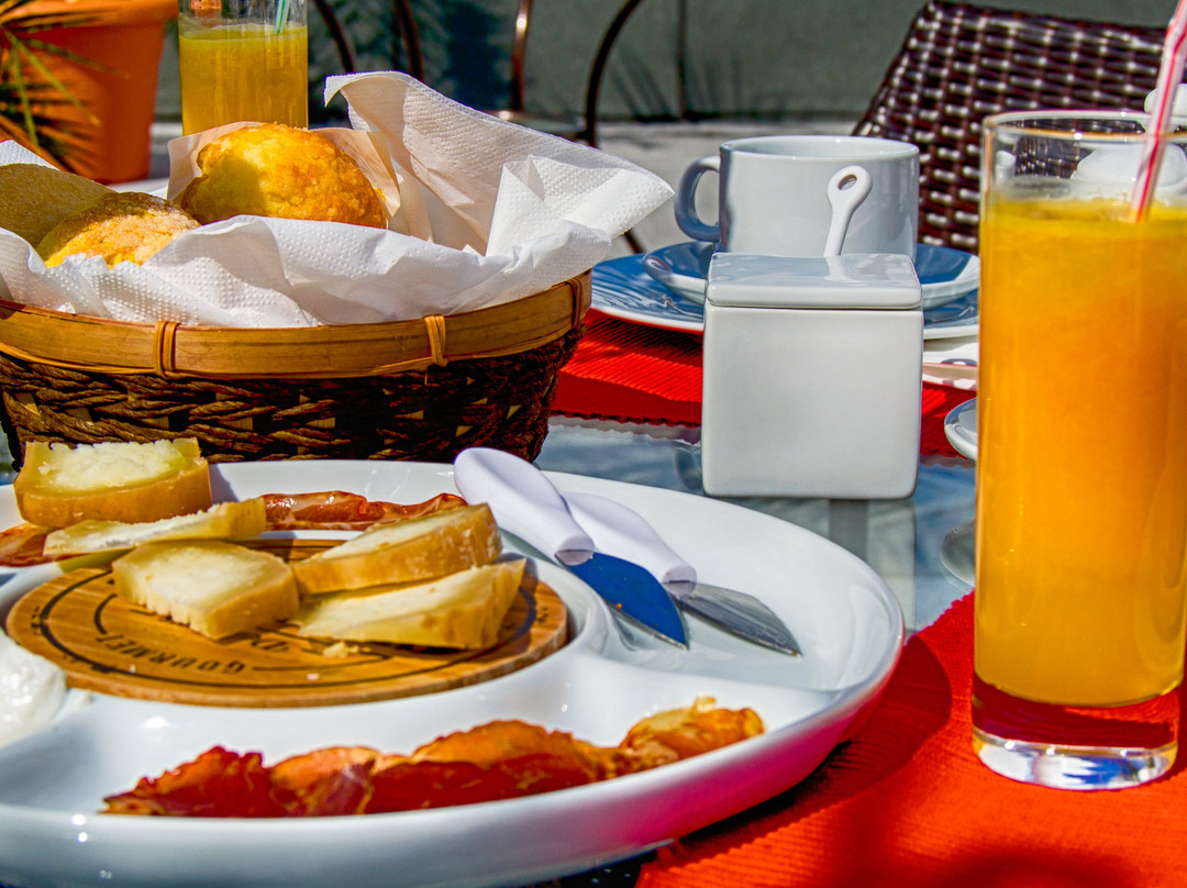 Altitude House主图