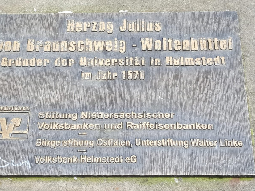Herzog-Julius-Denkmal景点图片