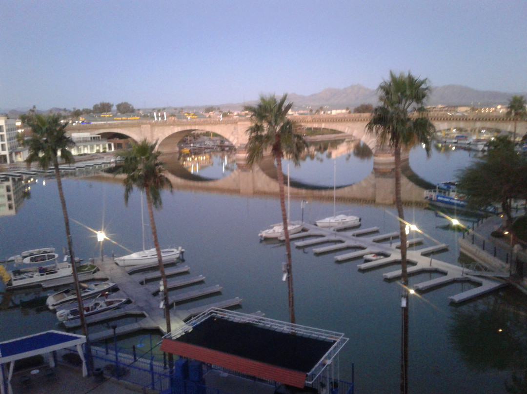 伦敦桥度假酒店主图