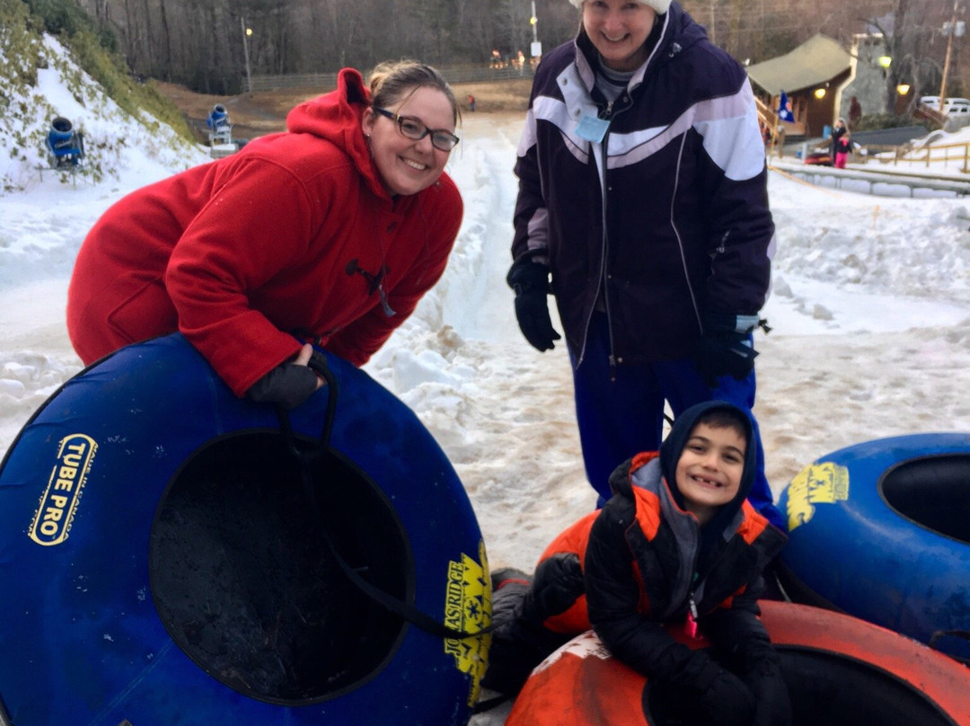 Jonas Ridge Snow Tubing-Jonas Ridge必去景点
