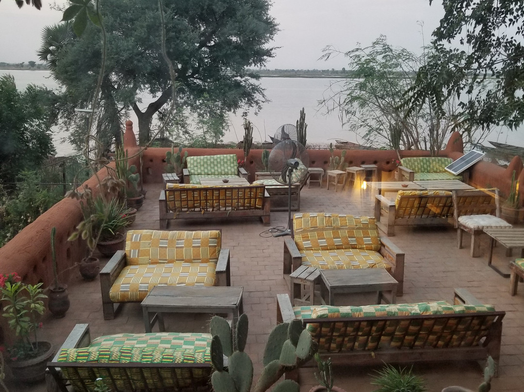 Hambe Hotel Bar Restaurant主图