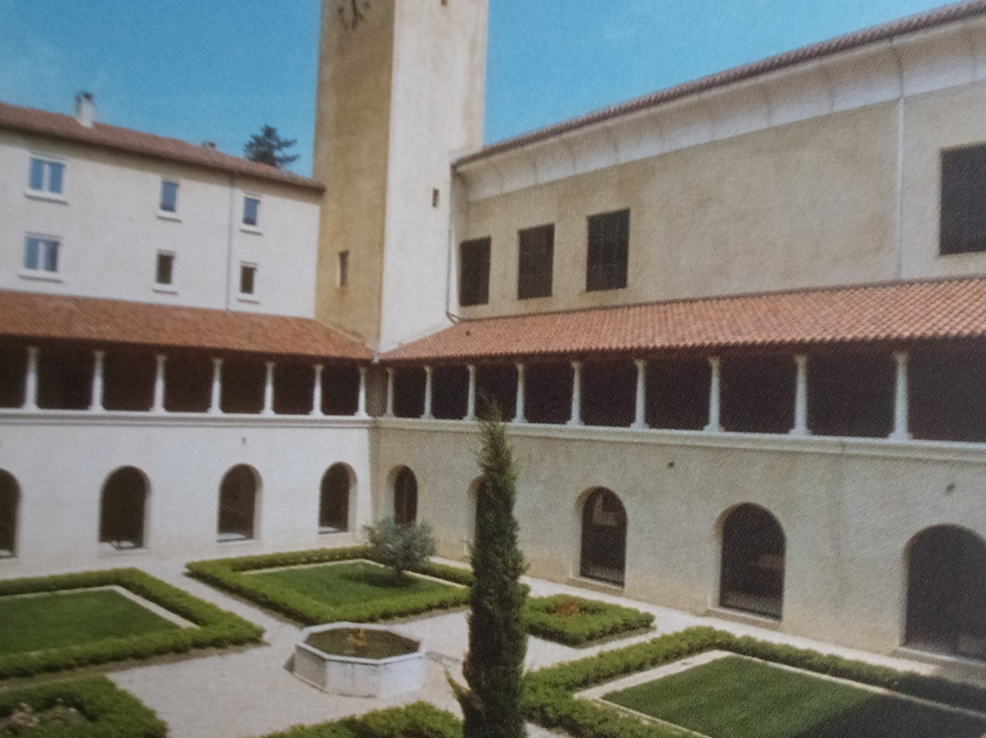 Abbaye Notre-Dame de Triors景点图片