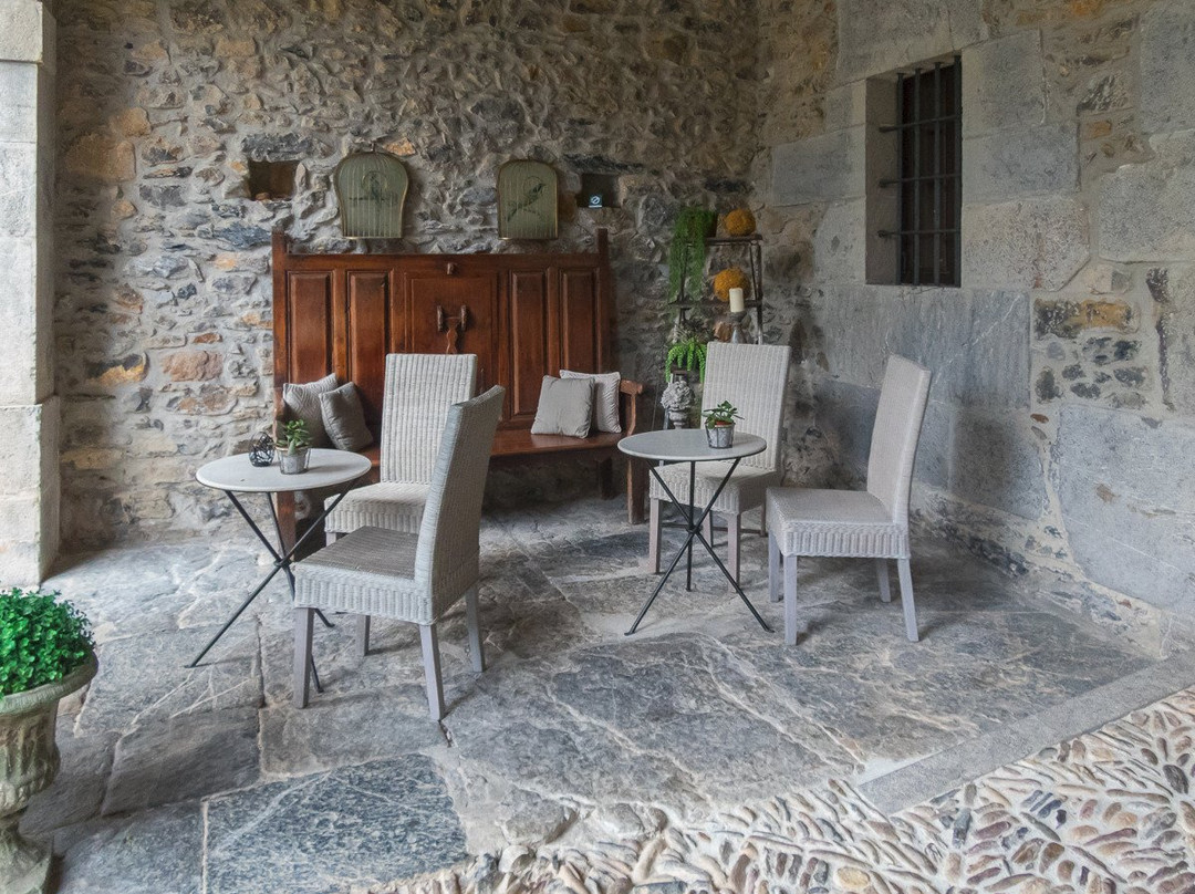 Iriarte Jauregia Hotel主图