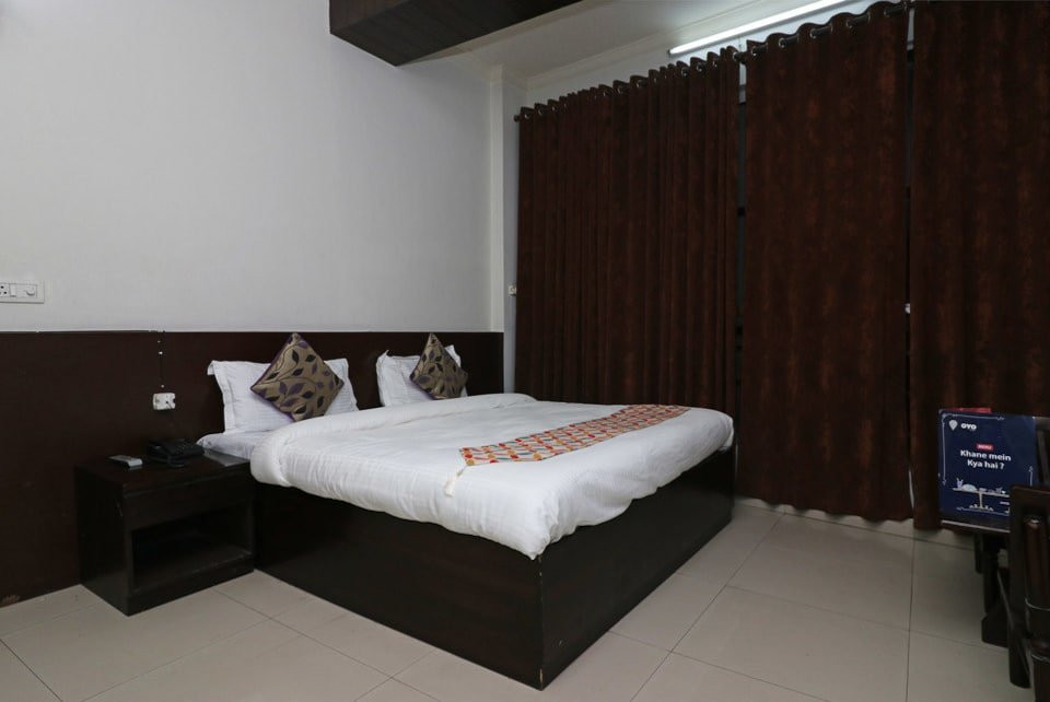 OYO 11668 Hotel Good Times