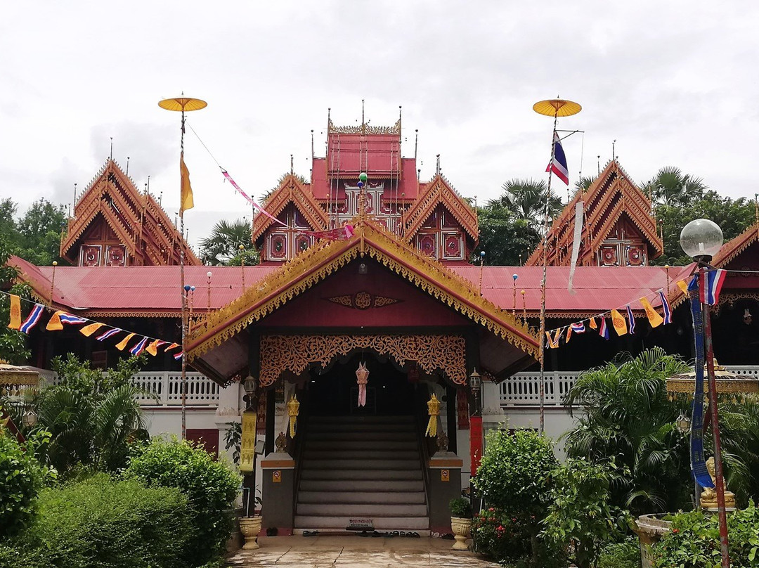 Wat Si Rong Mueang景点图片