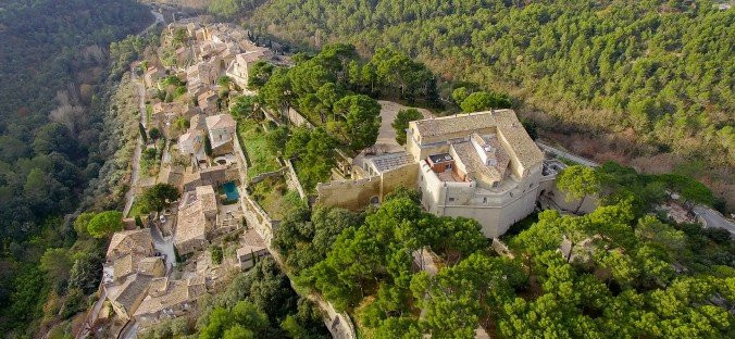 Château de Saumane景点图片