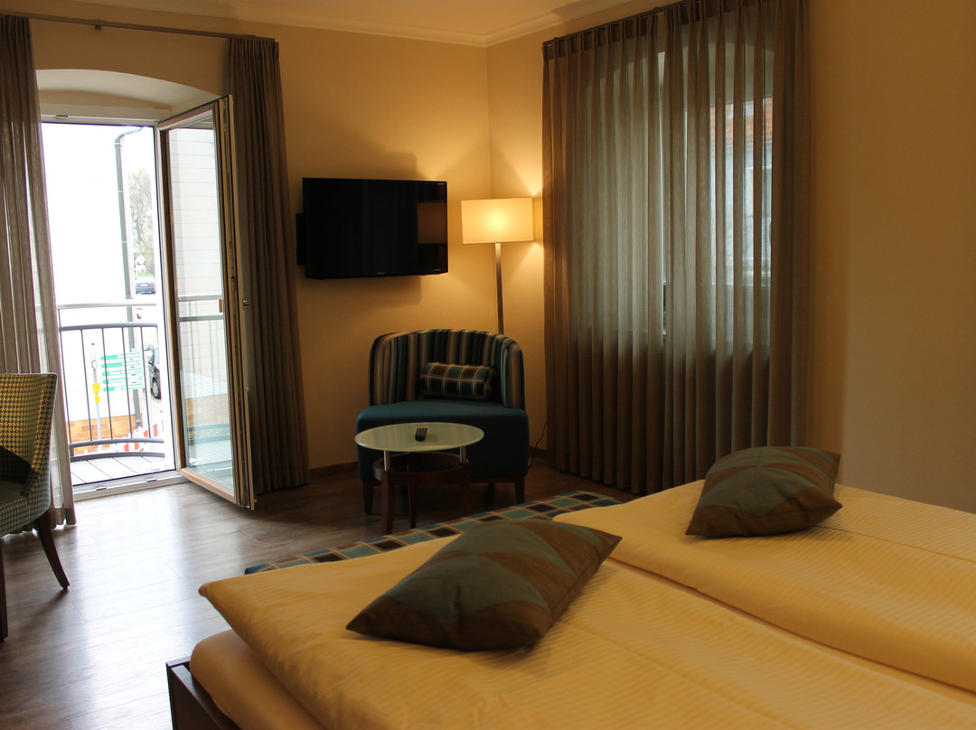 Hotel Number One主图