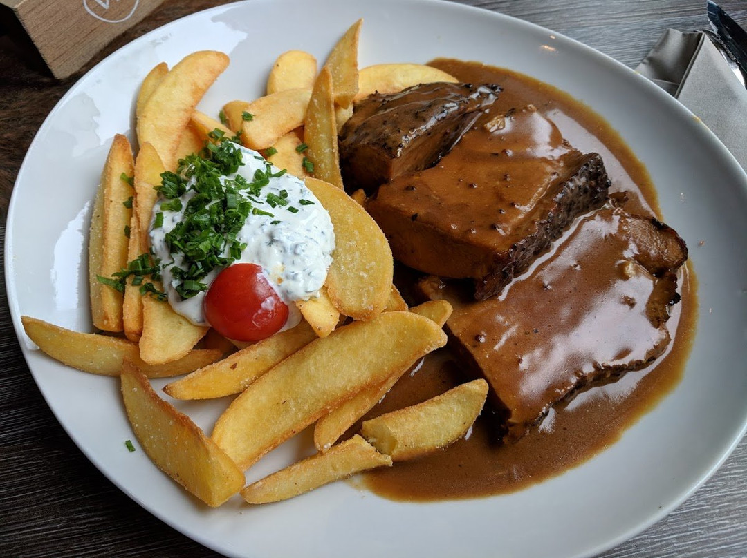 Reichenbach an der Fils餐馆和美食-B&S Lounge