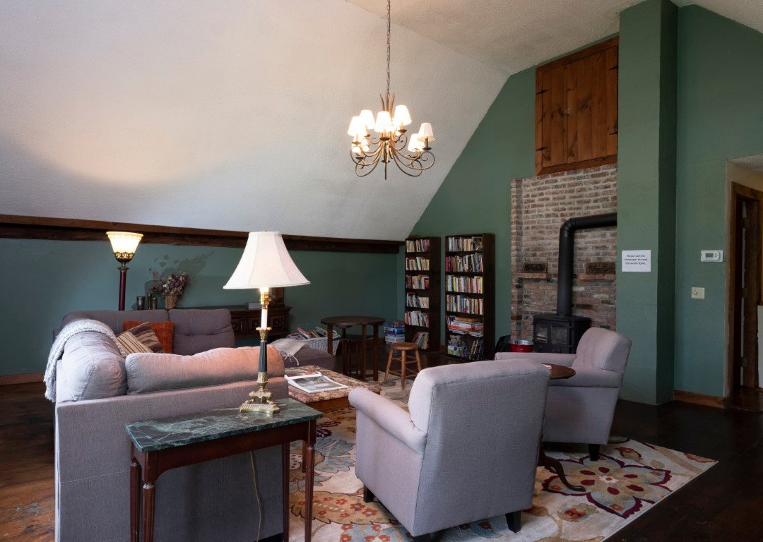 The Karass Inn主图