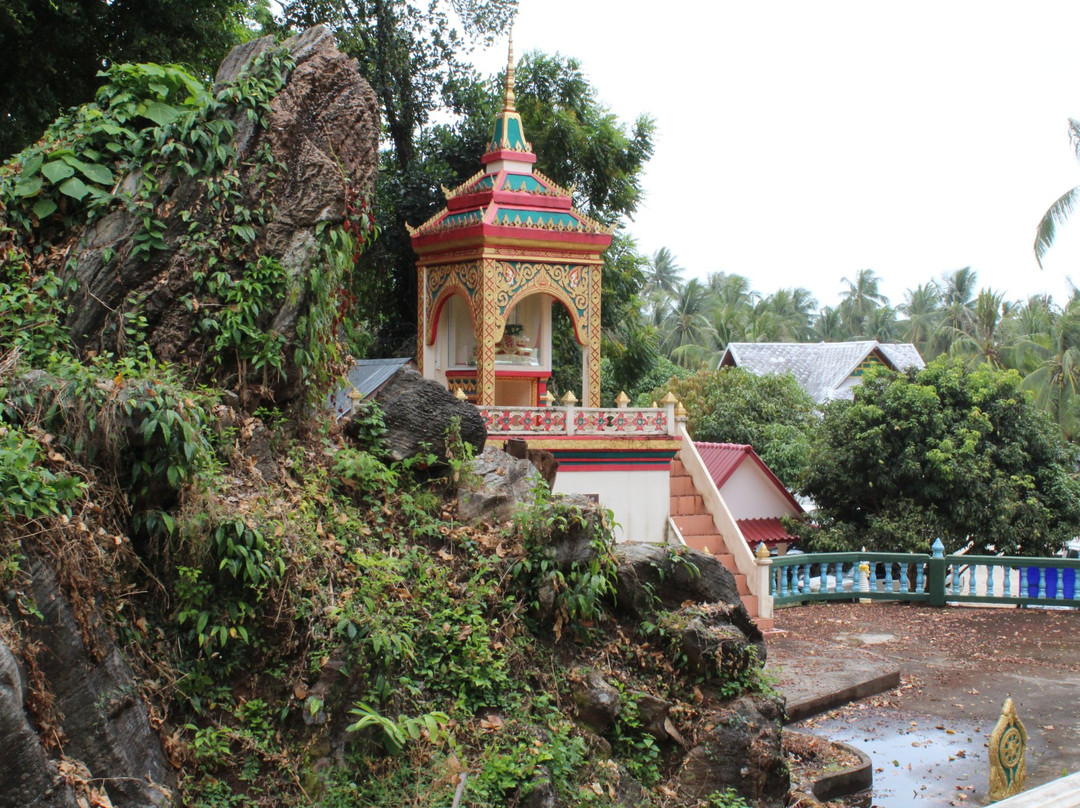Wat  Khirimat景点图片
