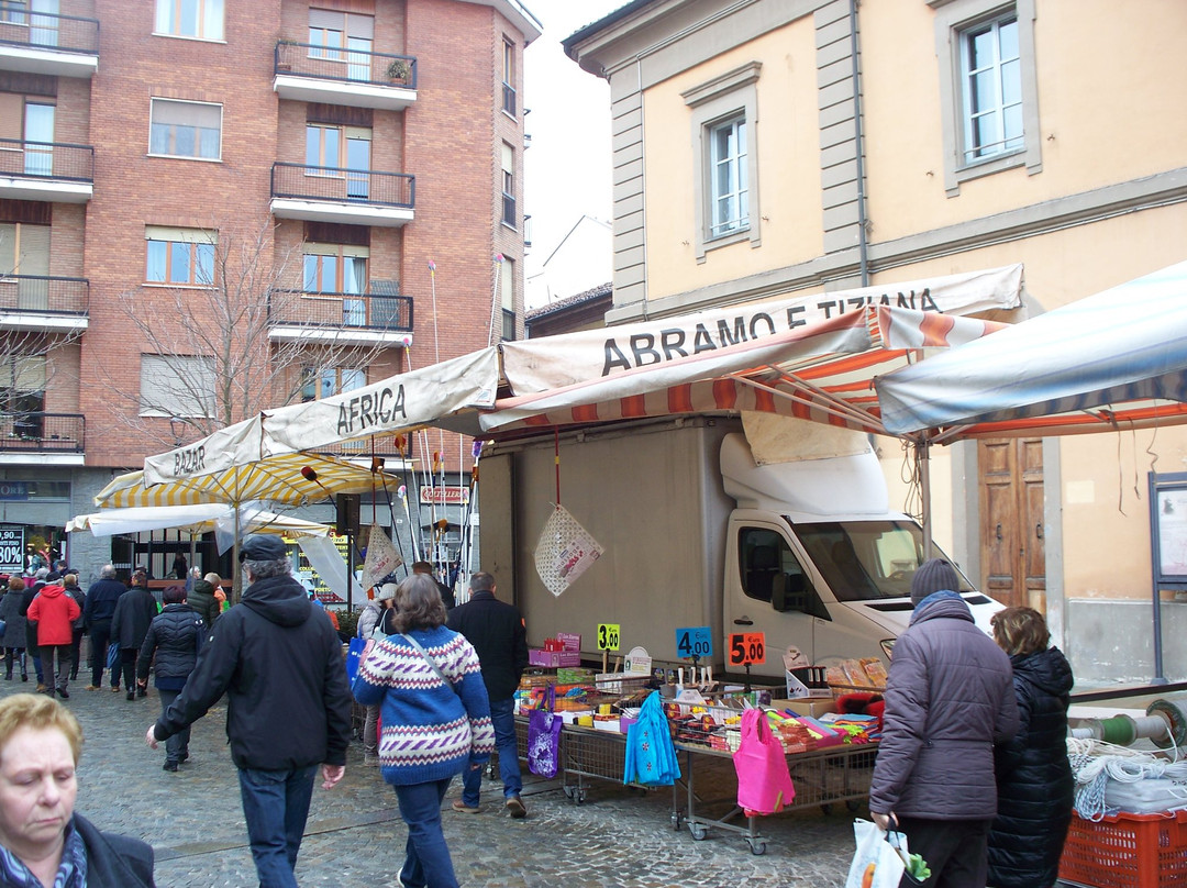 Mercato Ambulante 2.0-阿尔巴必去景点