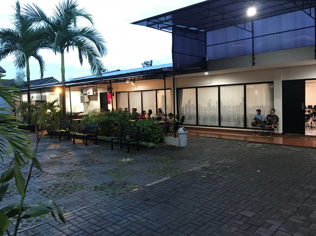 Tirta Kencana Hotel & Garden Resto主图