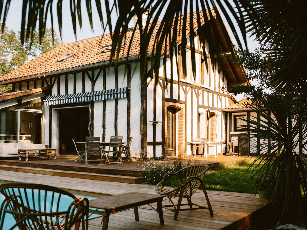 Coco Barn Wood Lodge
