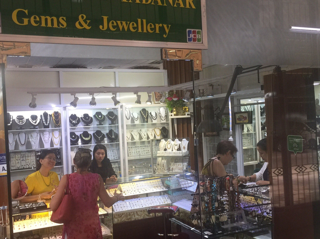 Kaung Sint Yadanar Gems and Jewellery-仰光必去景点