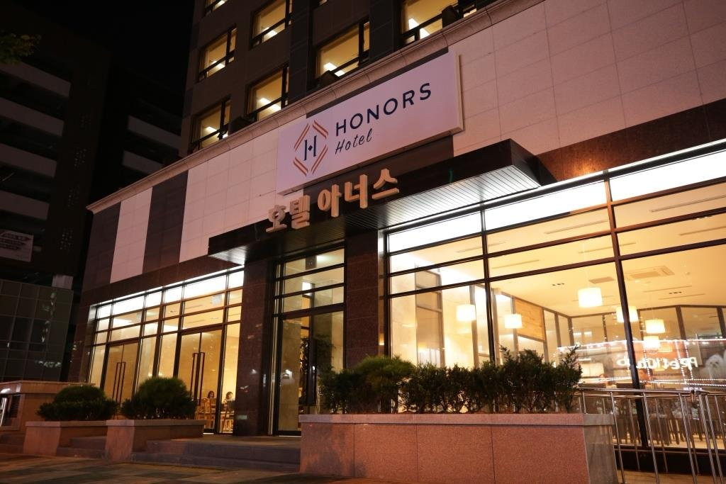 Honors Hotel主图