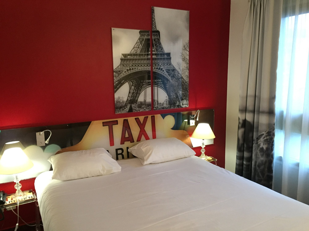 Hôtel Le Cardinal Rueil Centre主图