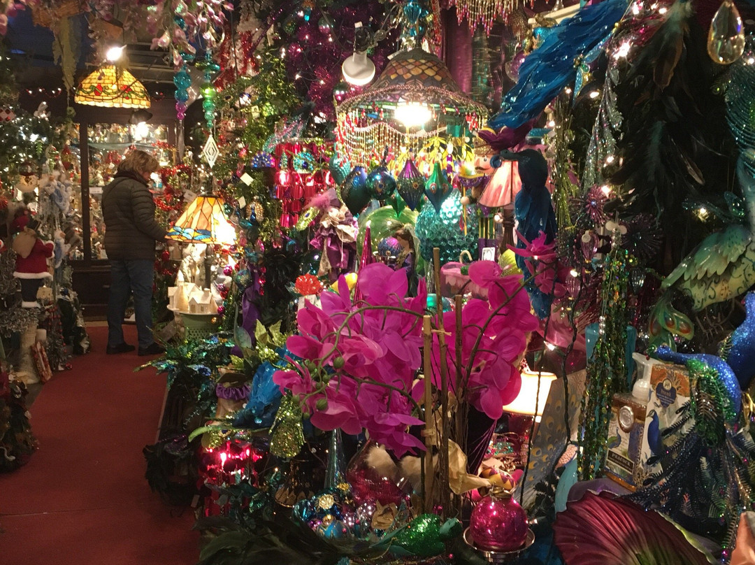 Hand of Man-Owego必去景点