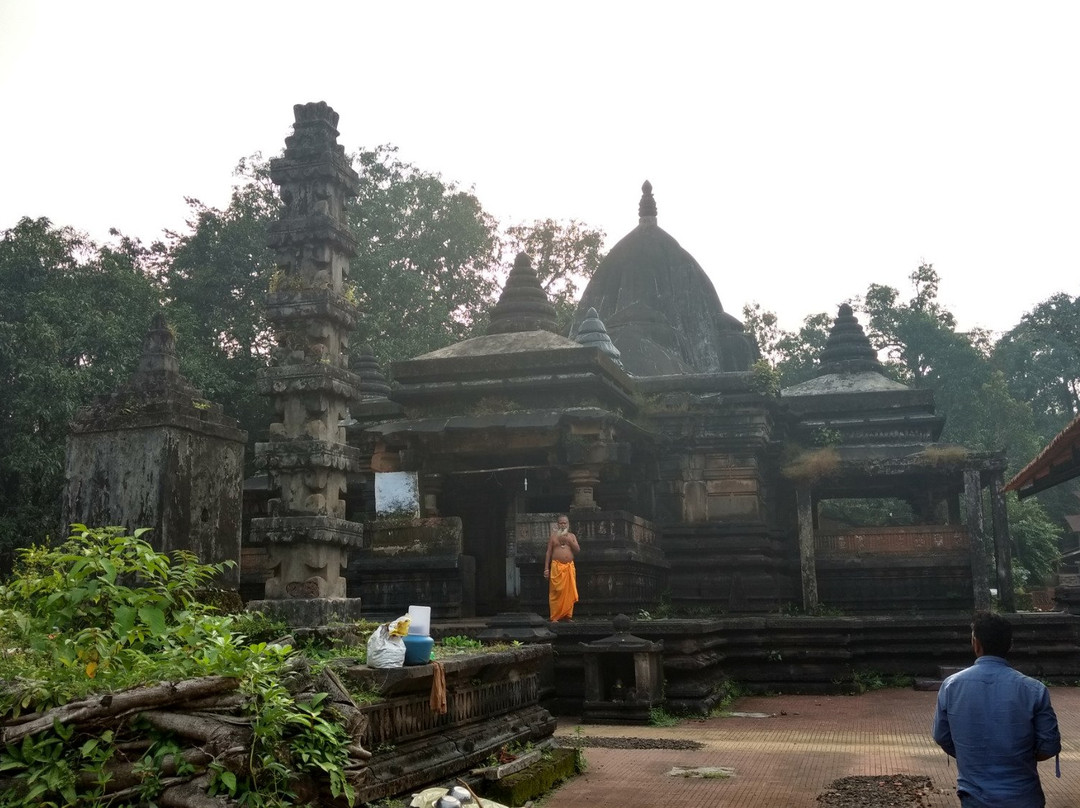 Karneshwar Temple景点图片