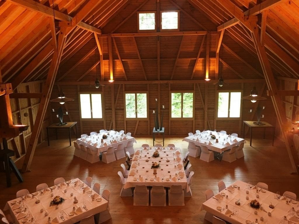 Warth餐馆和美食-Restaurant Wirtschaft zum Hirschen