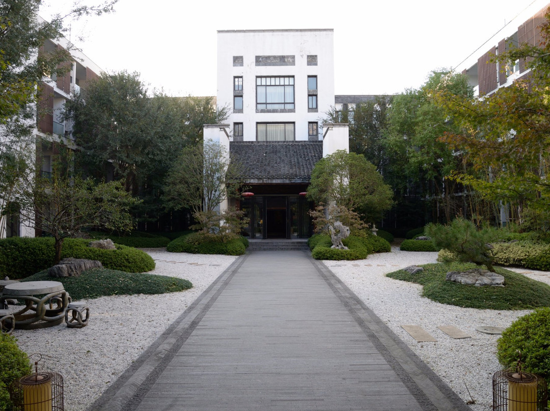 黄山雨润涵月楼酒店主图