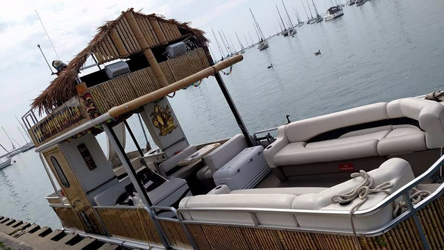 Island Party Boat-芝加哥必去景点