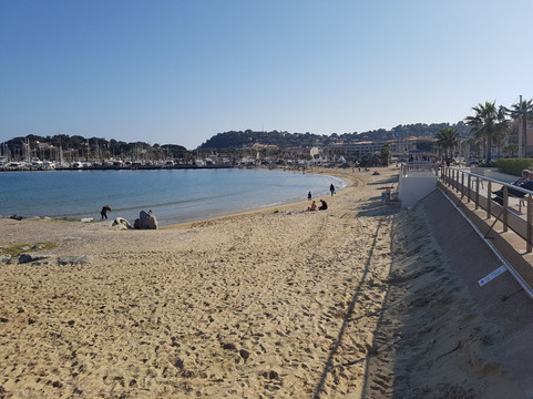 Plage du centre ville de Cavalaire-Cavalaire-Sur-Mer必去景点