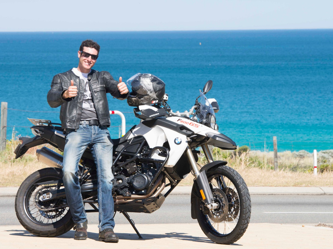 CR Motorcycle Rental PTYL景点图片
