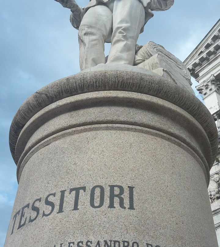Monumento al Tessitore-斯基奥必去景点