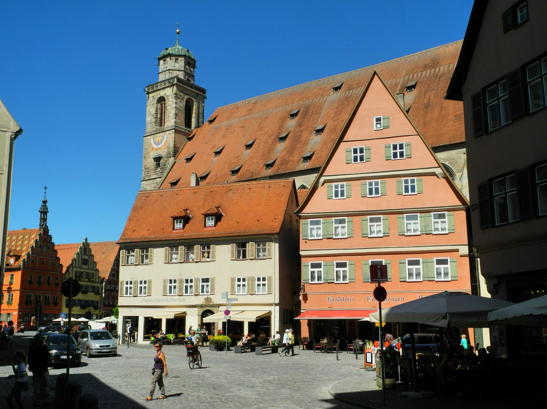Wochenmarkt am Marktplatz-丁克尔斯比尔必去景点